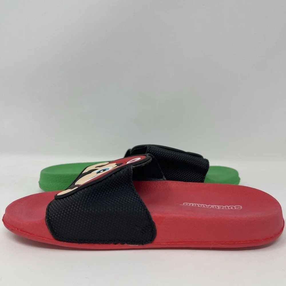 Childrens 12/13 Super Mario Brothers Slides Shoes Mario red Luigi Green EUC